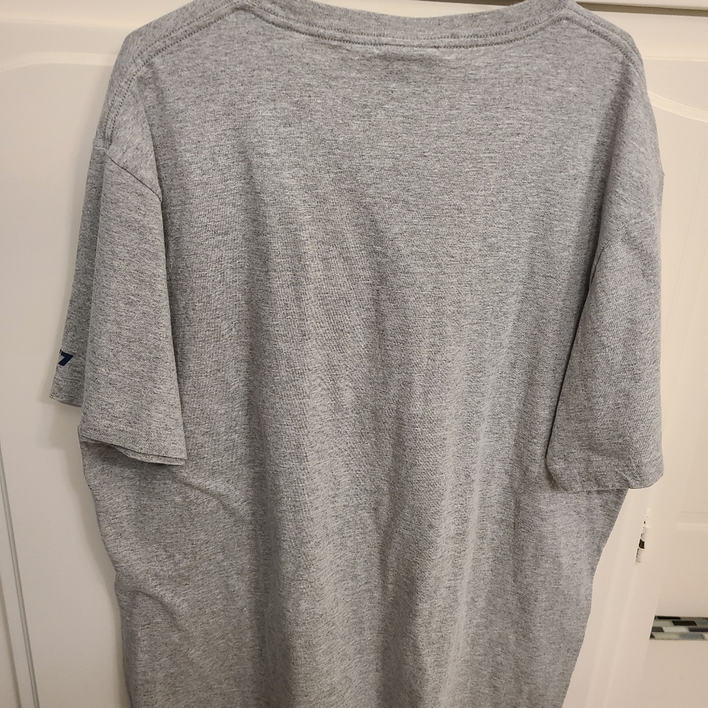 Armed & Dangerous American Eagle Outfitters T-Shirt - Picture 4 of 7